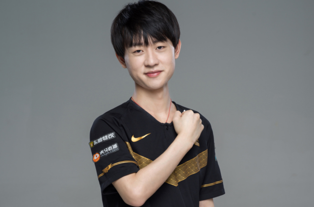 也折射出职 也折射出职