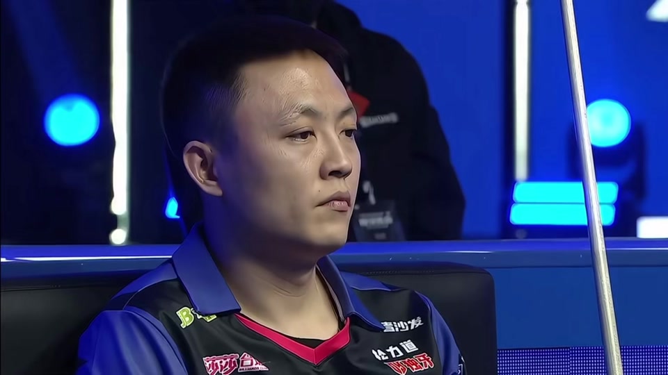 足球世界中 足球世界中